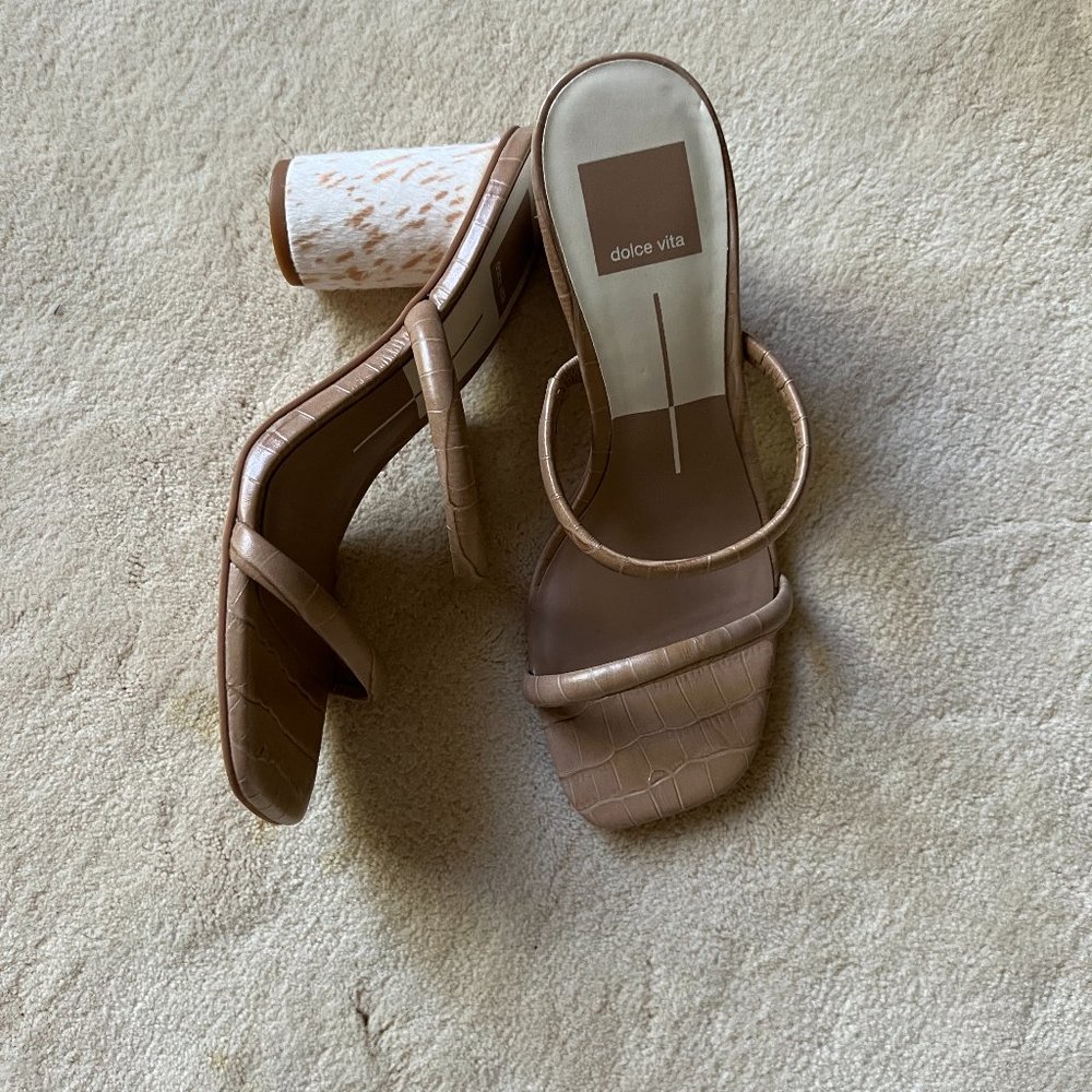 Niche designer high heel  Sandals from Nordstrom, Beige color with special heels